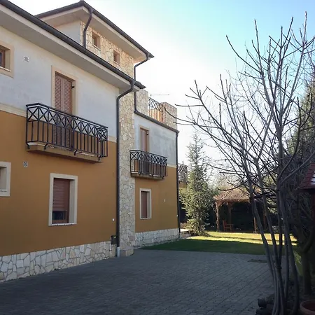 בית נופש Toscanaapartmanbalatonhu Family Frend *