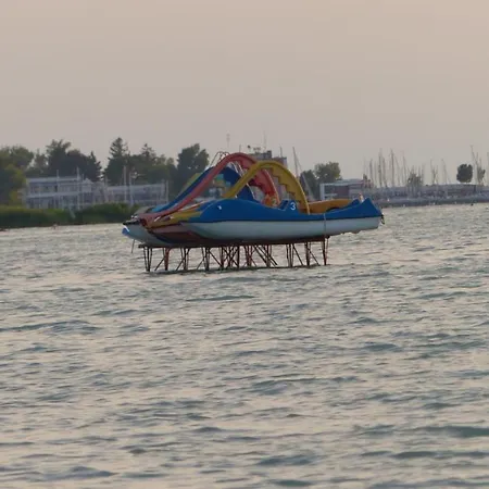 בית נופש Toscanaapartmanbalatonhu Family Frend שיופוק