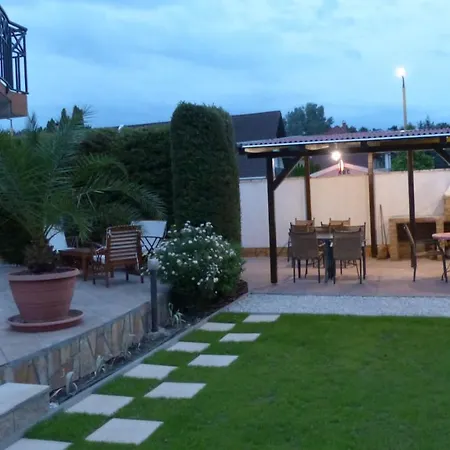 Toscanaapartmanbalatonhu Family Frend